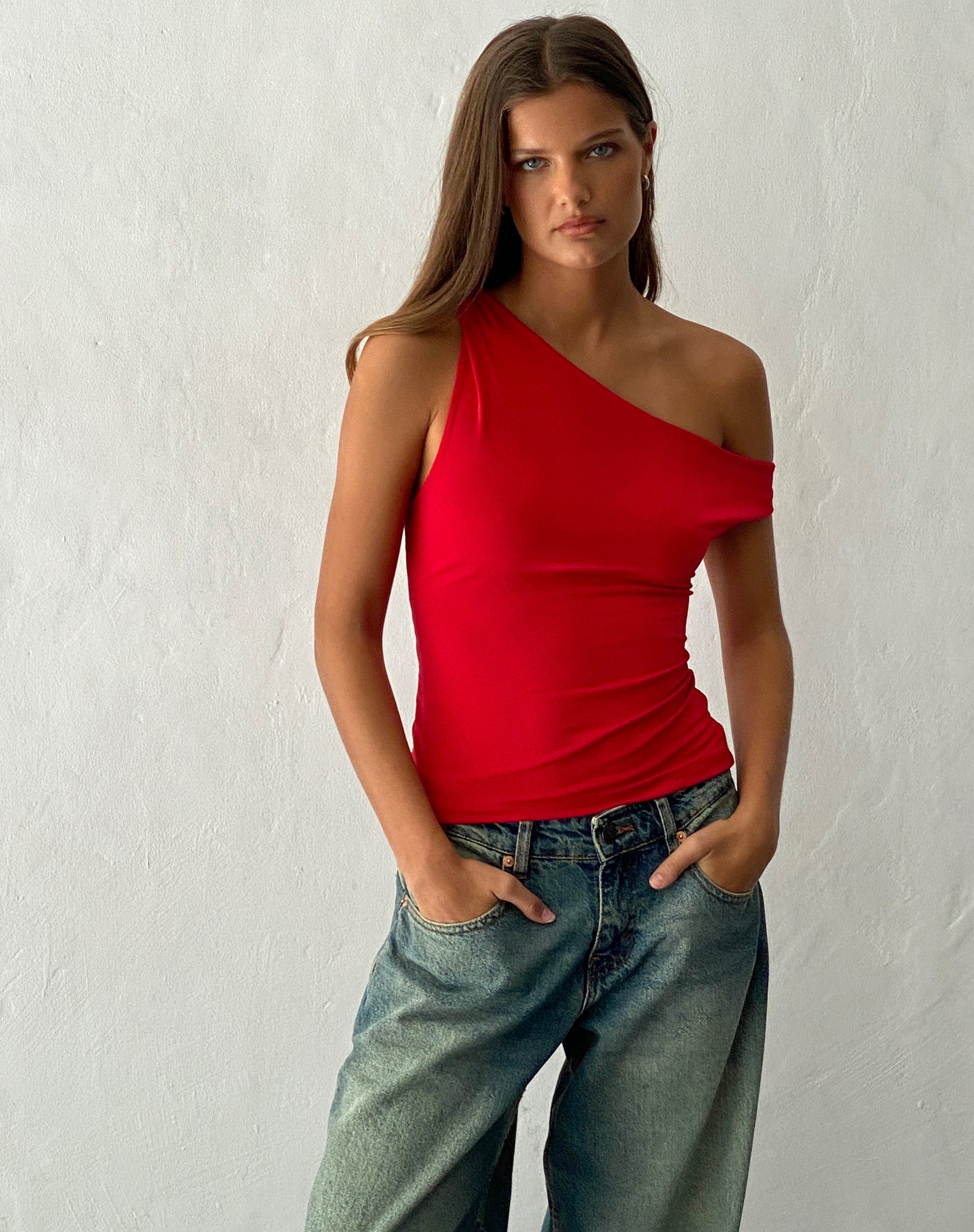 Anais - Red Twist-Sleeve Top