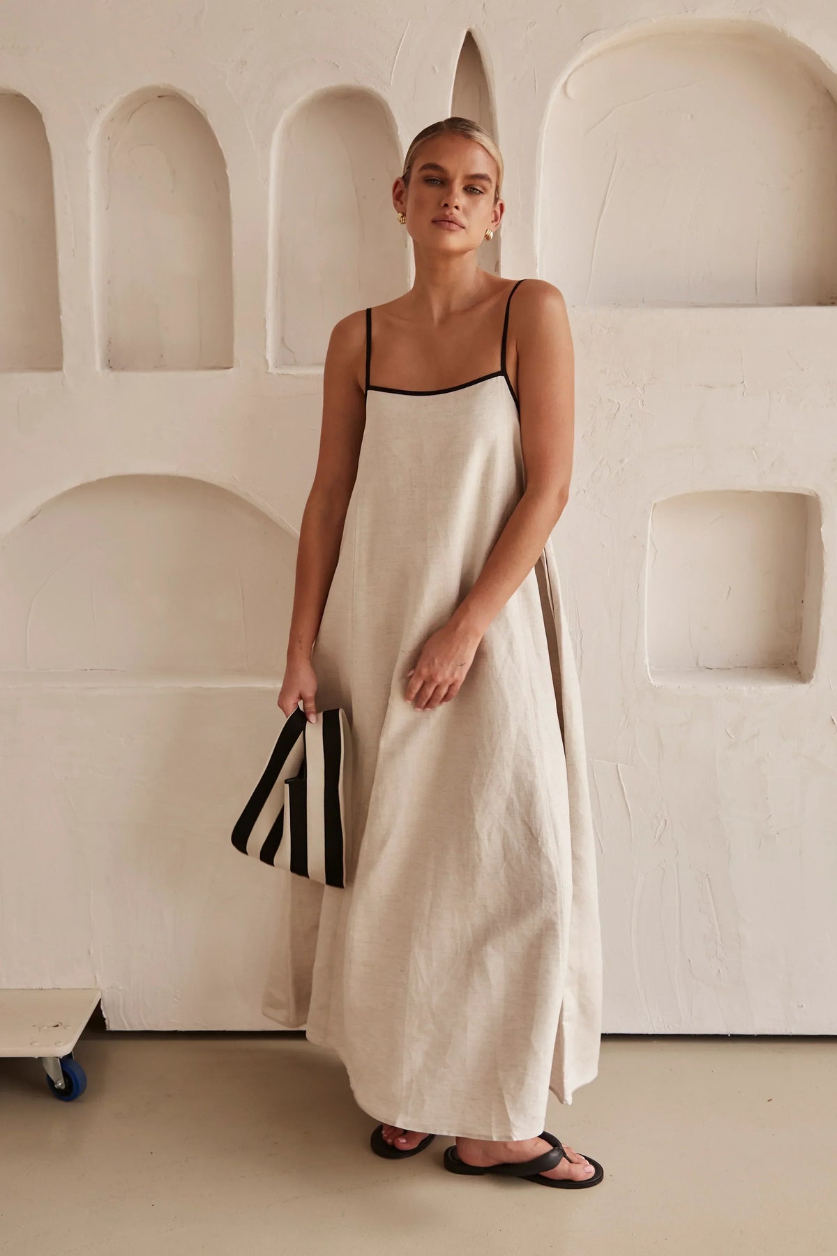 Floriana - Maxi Dress – beige with black trim – lifestyle