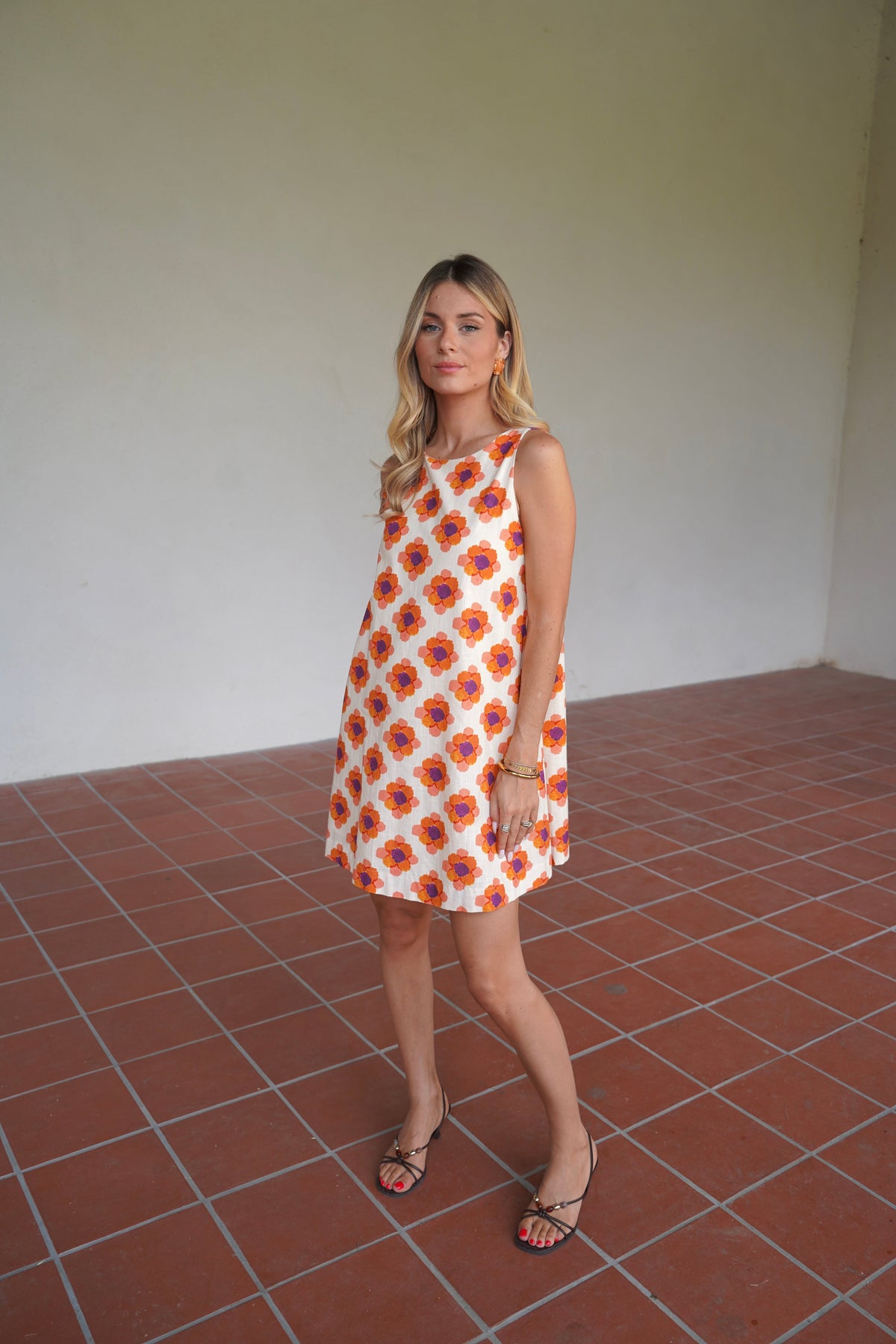 Babette Retro Floral Shift Dress - three-quarter view showing A-line drape