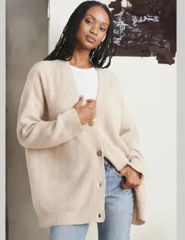 Freya - Elegant Cardigan