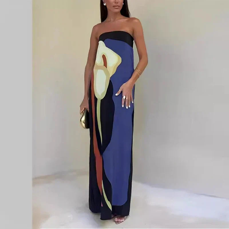 Savannah - Maxi Dress – blue print – front view on model