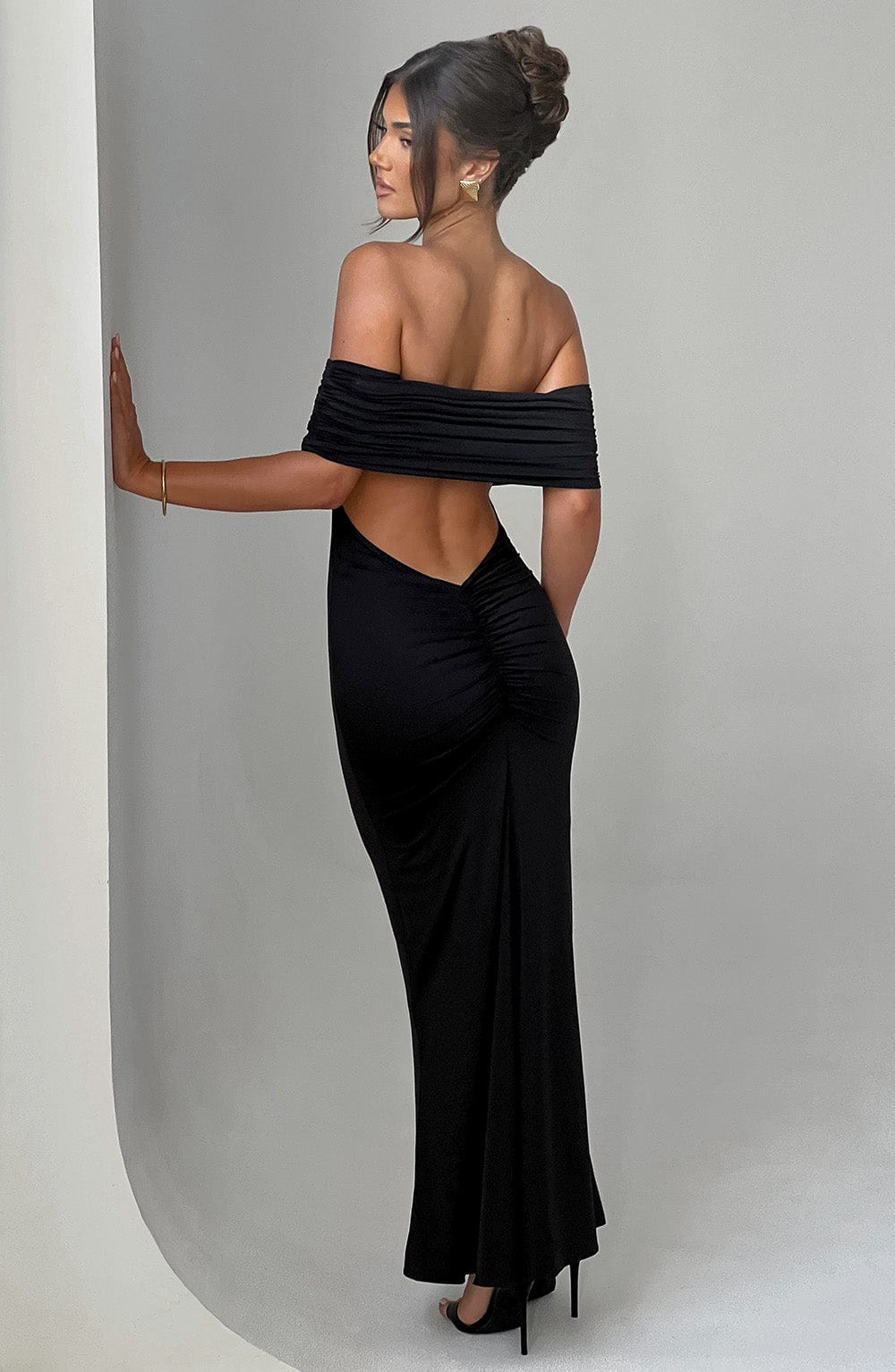 Serena - Backless Maxi Dress