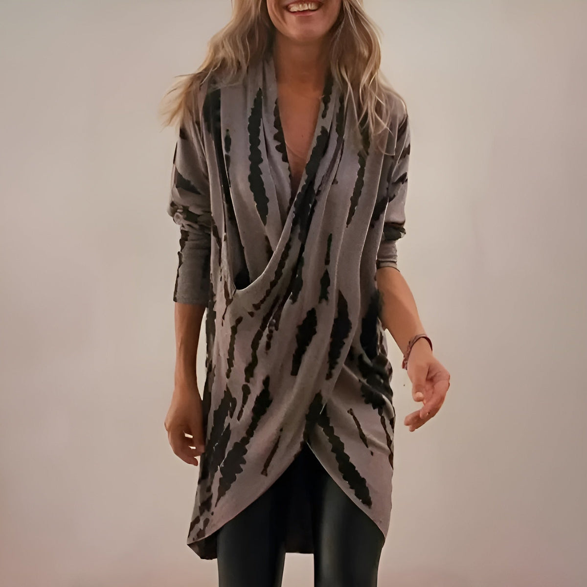 Blossom - V-Neck Tunic with Relaxed Fit