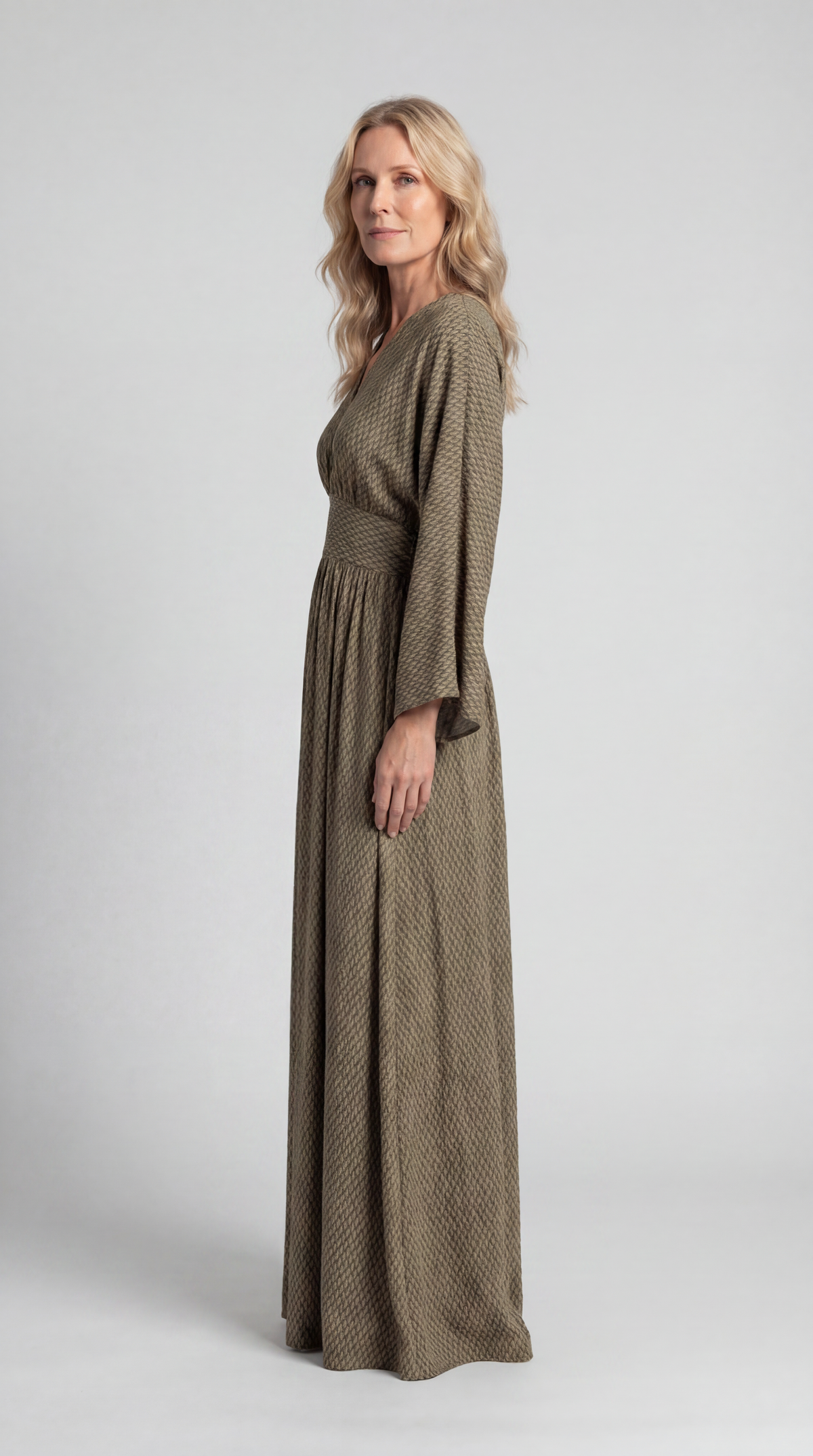 Alexis - Timeless Maxi Dress