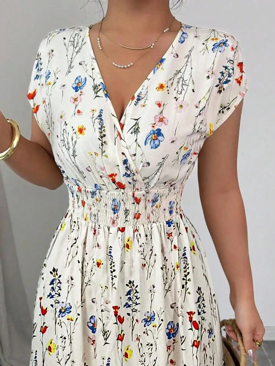 Lydia Maxi Dress in Cream Floral, bodice detail