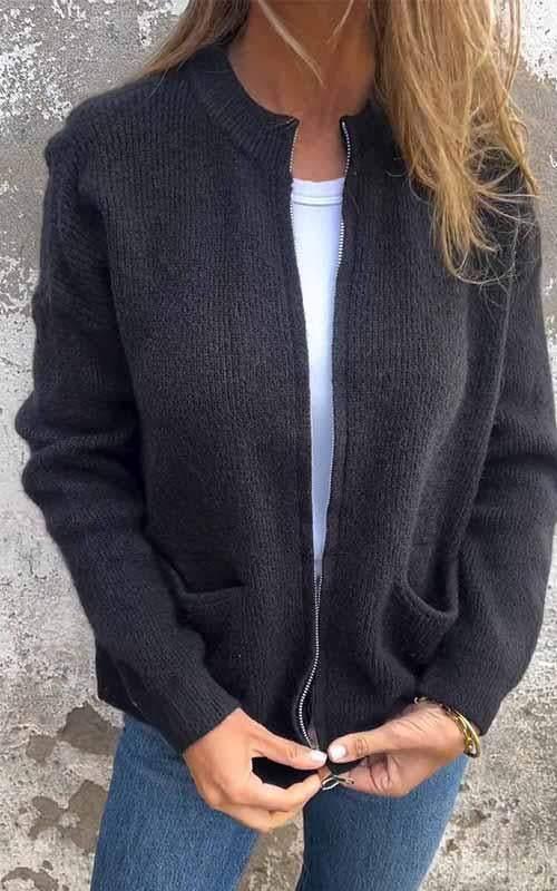 Elara - Zip-Knitted Jacket for Effortless Elegance and Comfort (Plus Size Available)