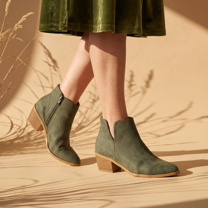 Raquel Sleek Ankle Boots for Effortless Autumn Style in Green, styled view